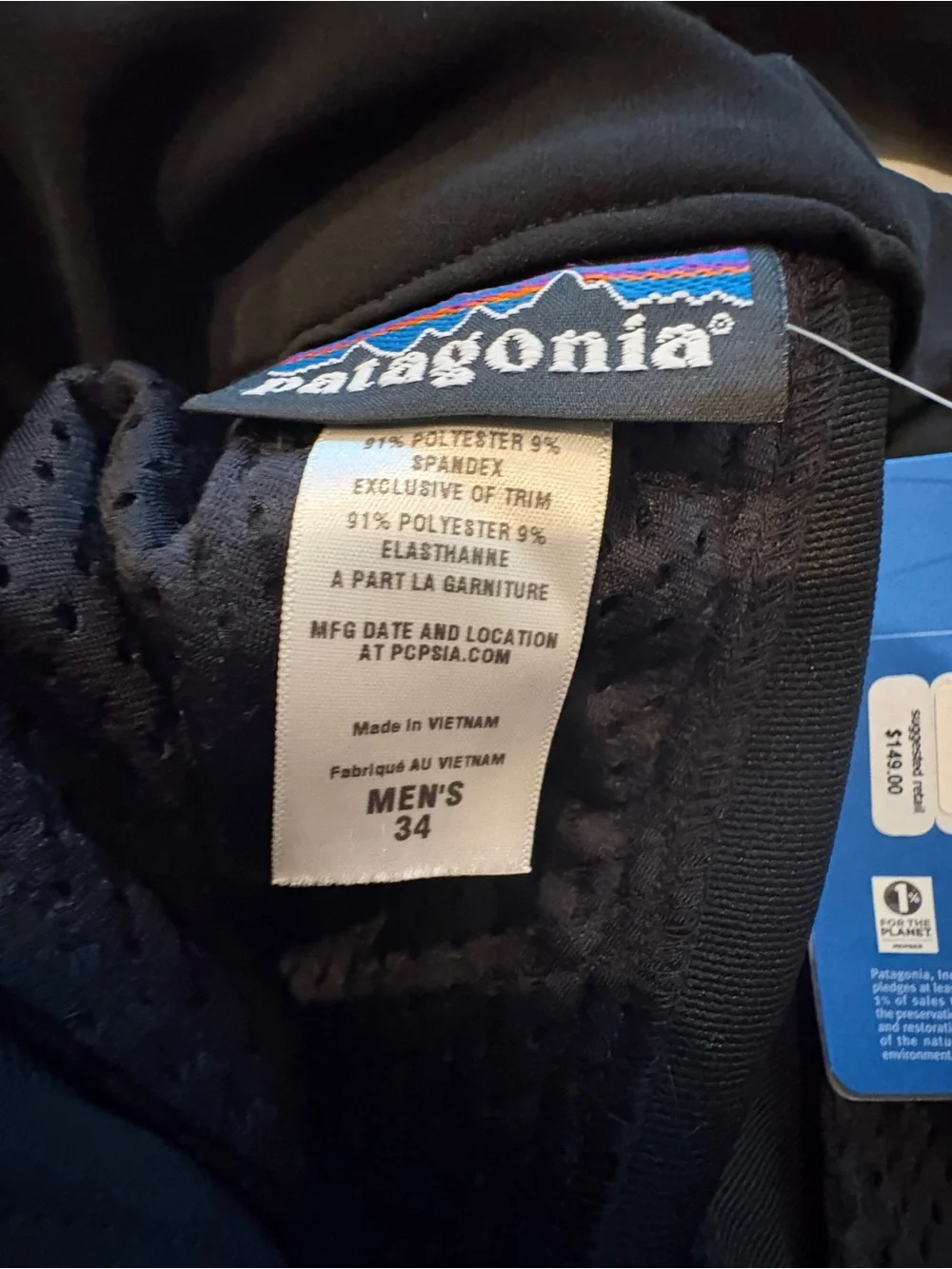 Men’s black Patagonia NWT ski pants